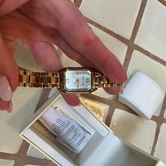 Anne Klein Octagonal Shaped Metal Bracelet Watch- NEW - Picture 4 of 4